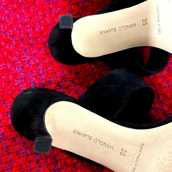 Manolo Blahnik Gable Black Suede open toe mules size 36. Us 6 - Picture 11 of 11